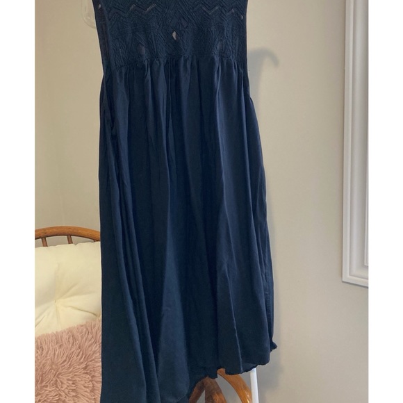 Black Dress - Picture 5 of 5